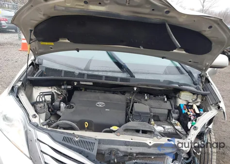 2015 Toyota Sienna Xle 8 Passenger from USA, damaged, VIN 5TDYK3DCXFS649698